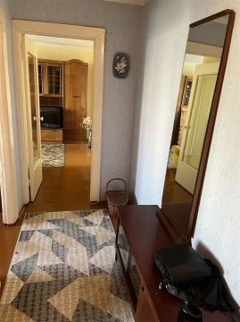 3-к квартира, 8/9 эт., 58м²